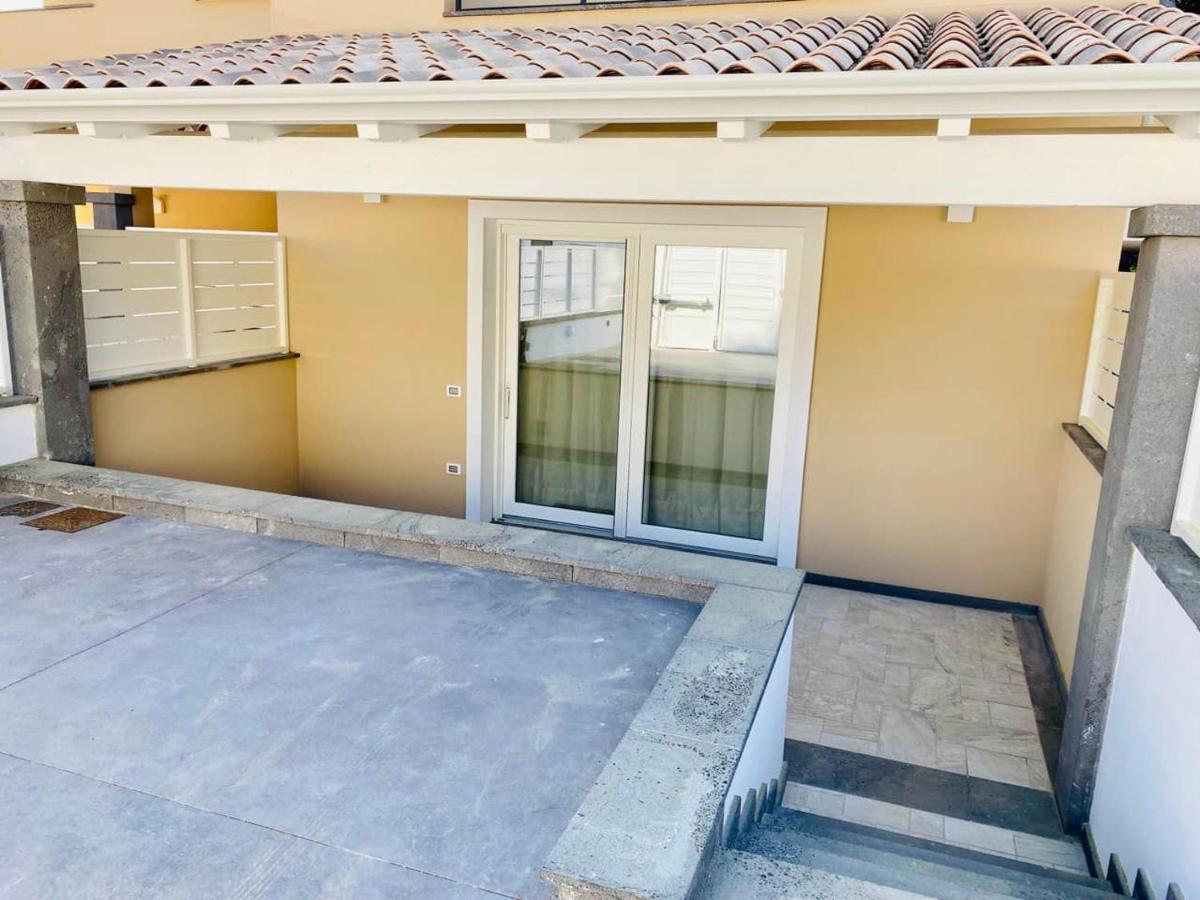 ポルト・ピノNuova Residenza Dei 7 Pini A Pochi Passi Dal Mareアパートメント エクステリア 写真